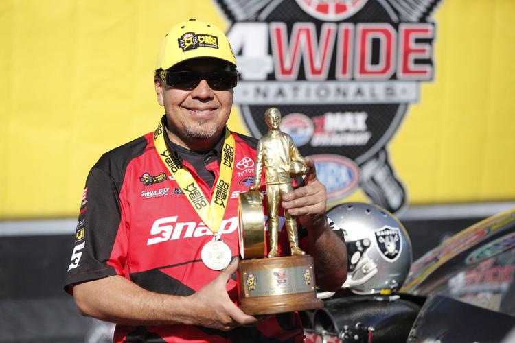 It's Sunday final eliminations at the 2018 NHRA 4-Wide Nationals!