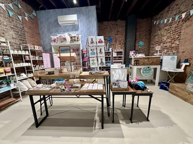 Palmetto Market landscape view