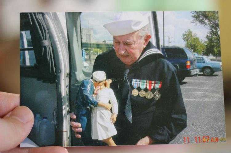 'Kissing Sailor'