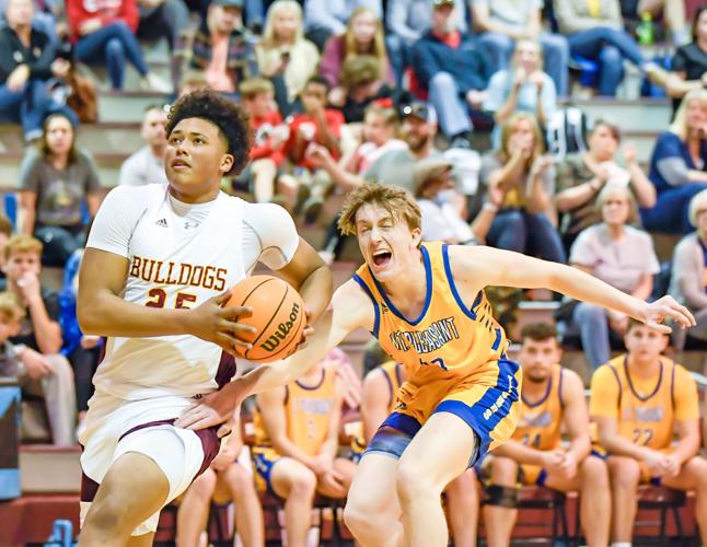 The Bulldogs slammed the Tigers 81-45.