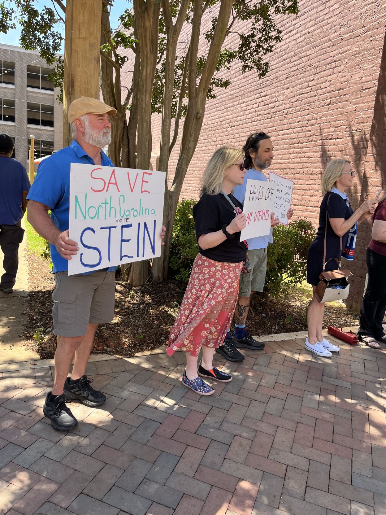 Signs against Robinson
