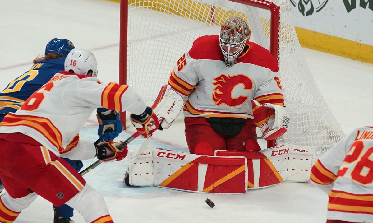 1020182277 McCoy Sports Buffalo Sabres Calgary Flames 5-0