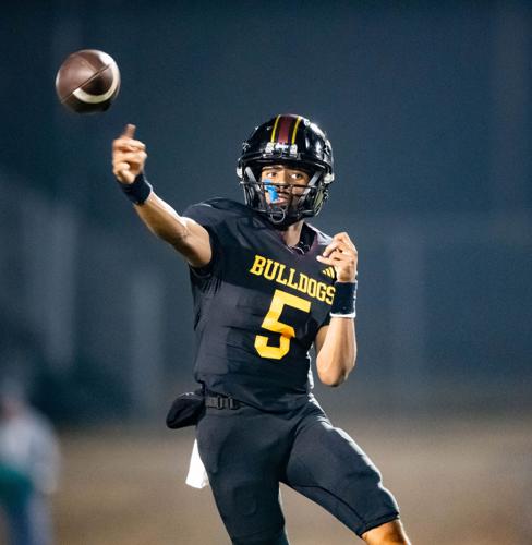 Bulldogs beat the Grizzlies in the third round of the 2025 NCHSAA Football Championship playoff game 41 - 33.