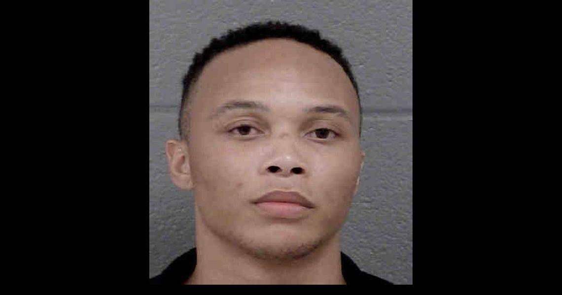 Charlotte police officer charged with DWI