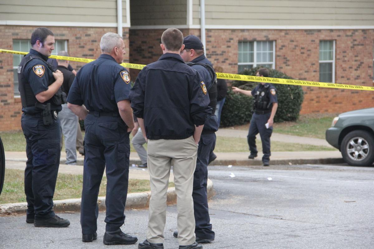 Man Dies After Phoenix Place Apartments Shooting Crime Indexjournal Com