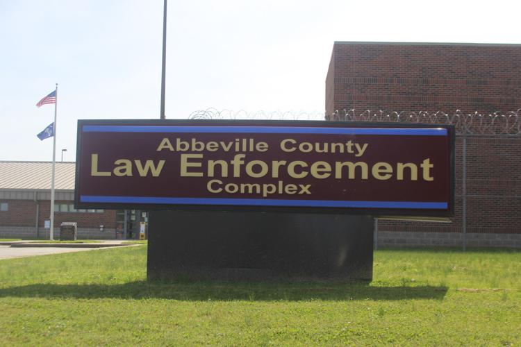 Abbeville suspect back in custody after brief flight from justice