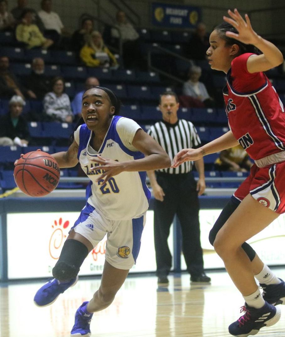 Lander S Harris Looks To Build Off Last Season S Offensive Rise