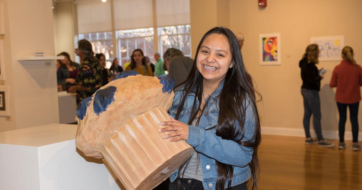 Diesen Monat im Arts Center of Greenwood: District 50 Youth Art, Burton Center Art Show – Index-Journal