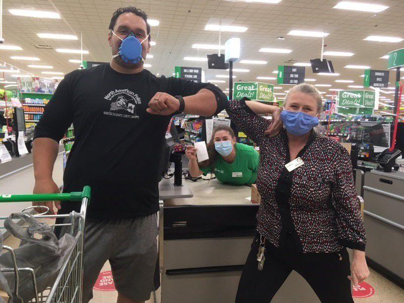 Greenwood Bi Lo Stores Cover Groceries For Health Care Workers First Responders Covid 19 Indexjournal Com