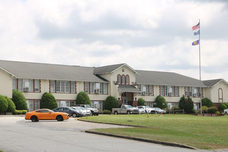 Ware Shoals High student dies after shooting himself in school parking