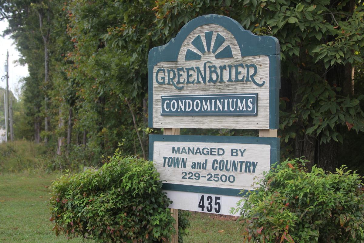 Town And Country Greenwood Sc >> About 30 Bullets Tore Through Greenwood Apartment Complex Town And Country Greenwood Sc >> About 30 Bullets Tore Through Greenwood Apartment Complex