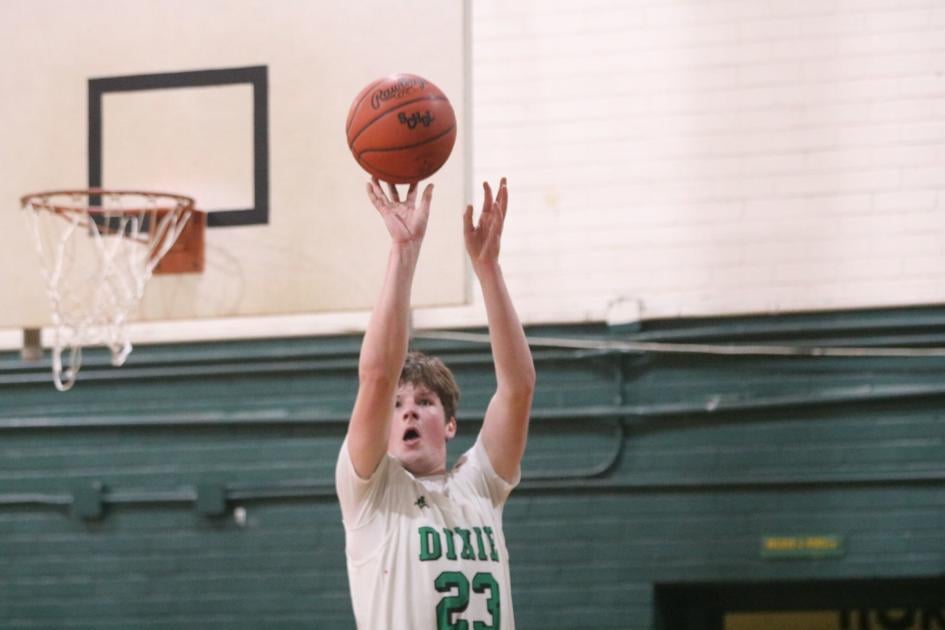 Dixie S Snipes Reaches 1 000 Career Points High School