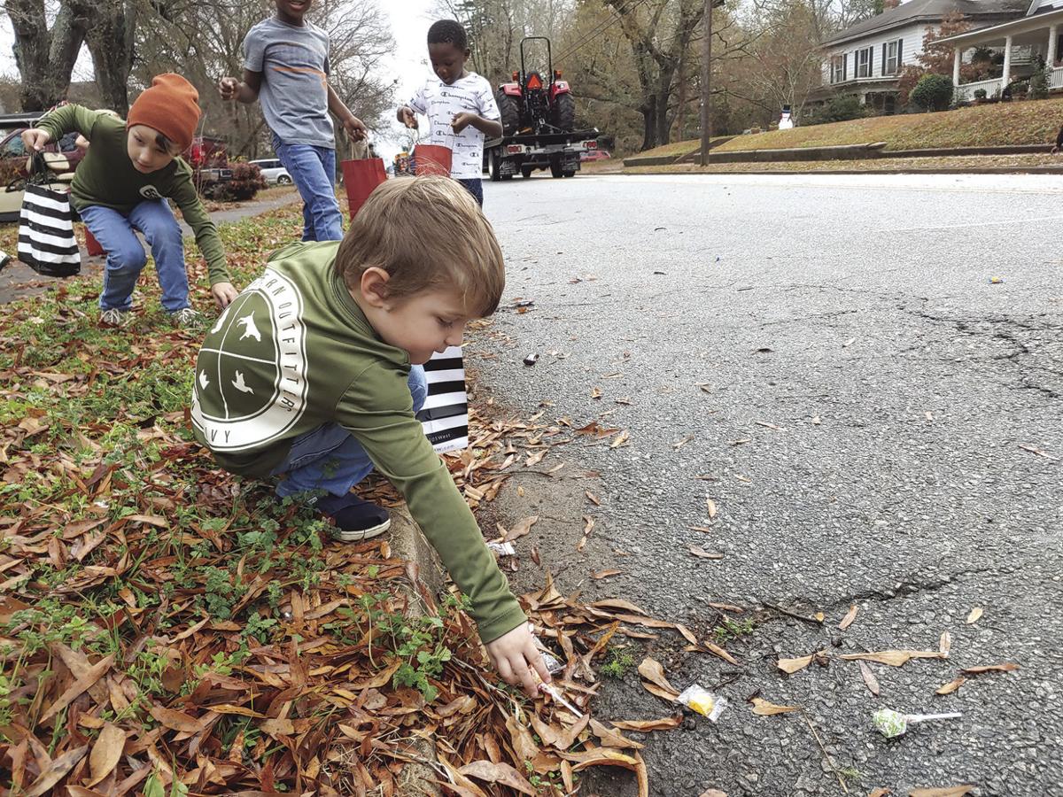 Abbeville Christmas Parade 2022 Santa Visits Abbeville, Greenwood In Weekend Packed With Holiday Cheer |  News | Indexjournal.com