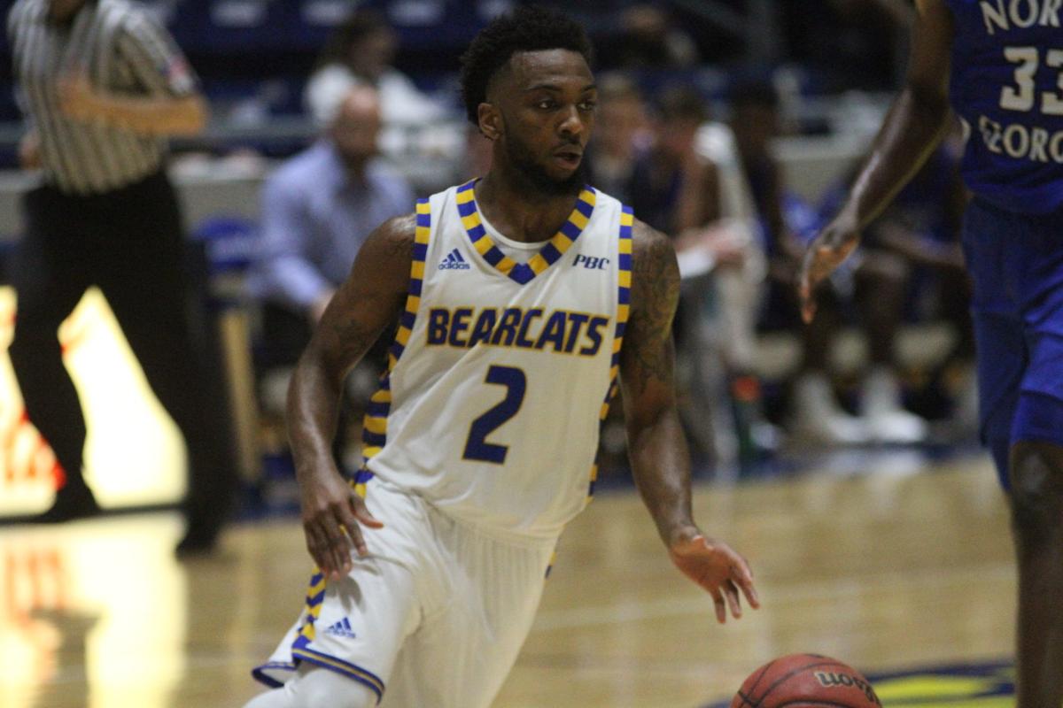Lander Men S Hoops Brings Many New Faces Into 2018 19 Season