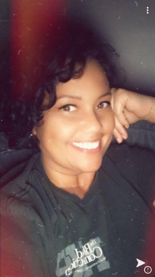 My Medicine Magnolia Manor Nurse S Singing Goes Viral She Is Ready For Whatever S Next News Indexjournal Com