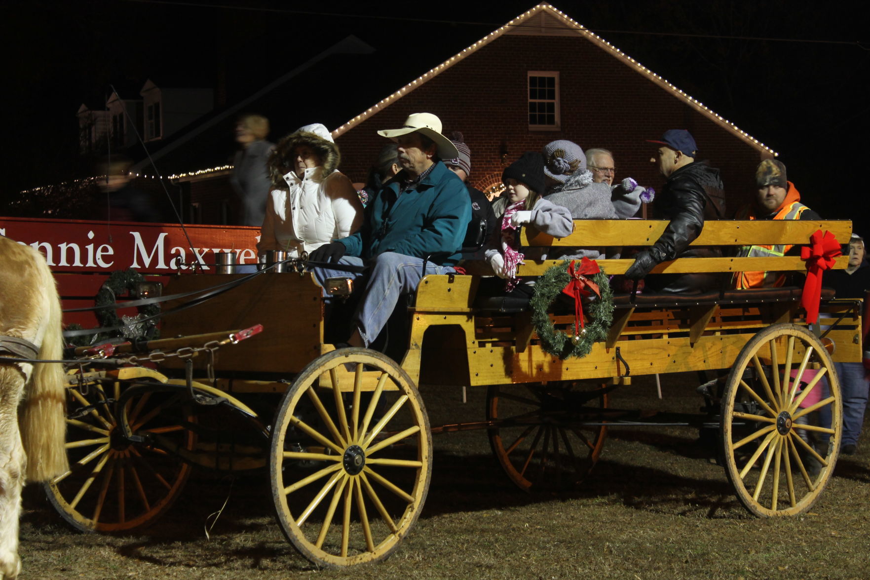 'The Real Meaning Of Christmas': Connie Maxwell's Holiday Display Draws ...