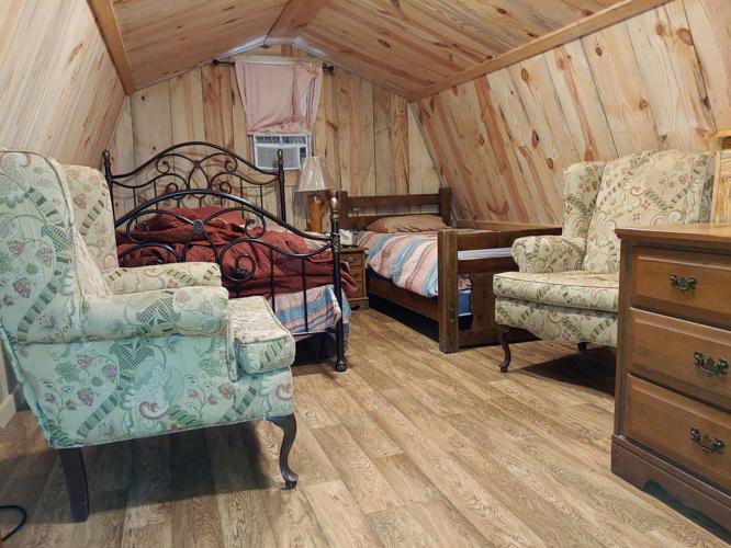 Calhoun Falls man keeps busy building cabins for rentals | News 