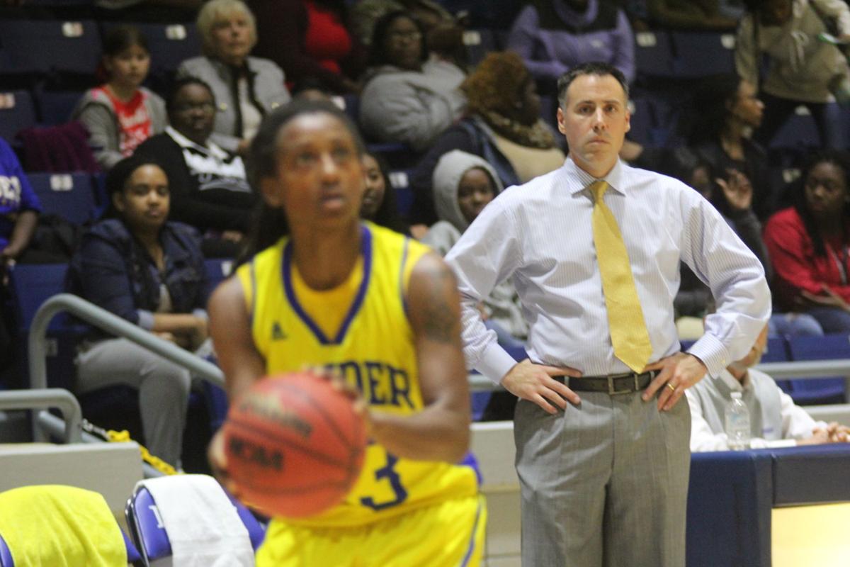Clemson Hires Butler As Women S Hoops Coach Lander S Pederson Was