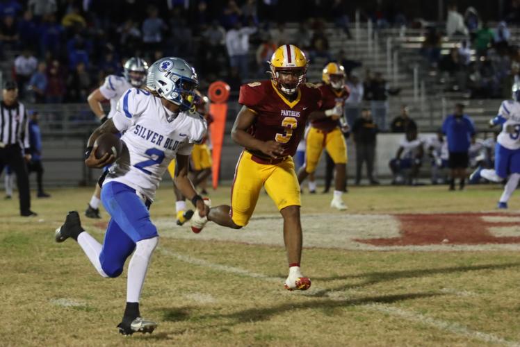 Abbeville's defense shines in thirdround playoff victory High School