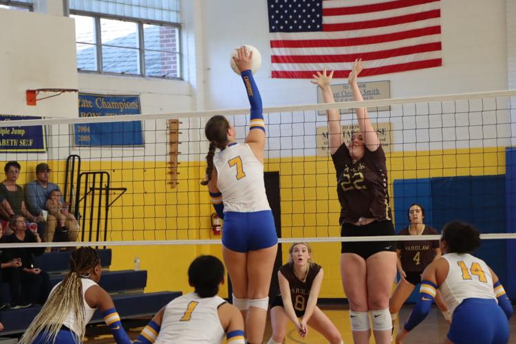 Cambridge, Greenwood Christian head off to girls volleyball state