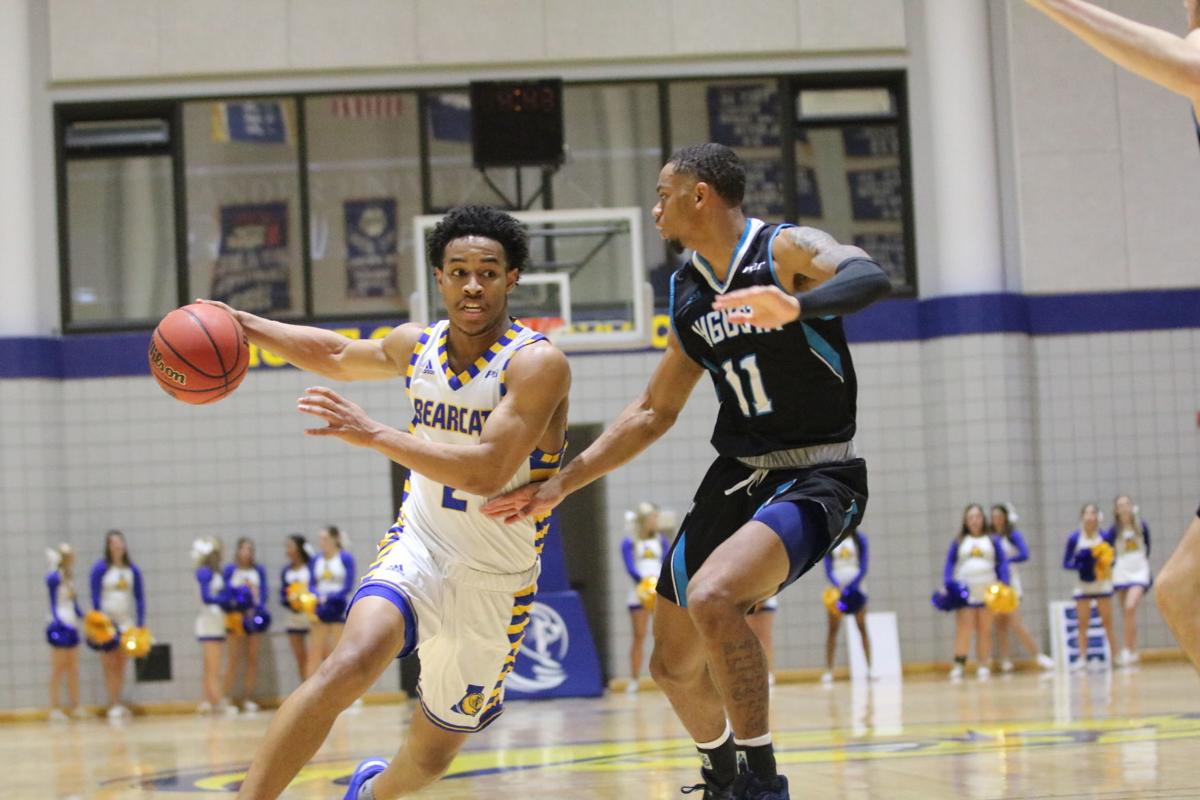 Lander Men S Hoops Pulls Away Late To Defeat Augusta Colleges