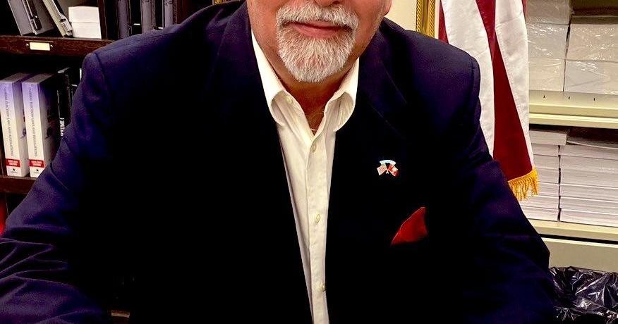 Lane steps down as Greenwood County Council chairman