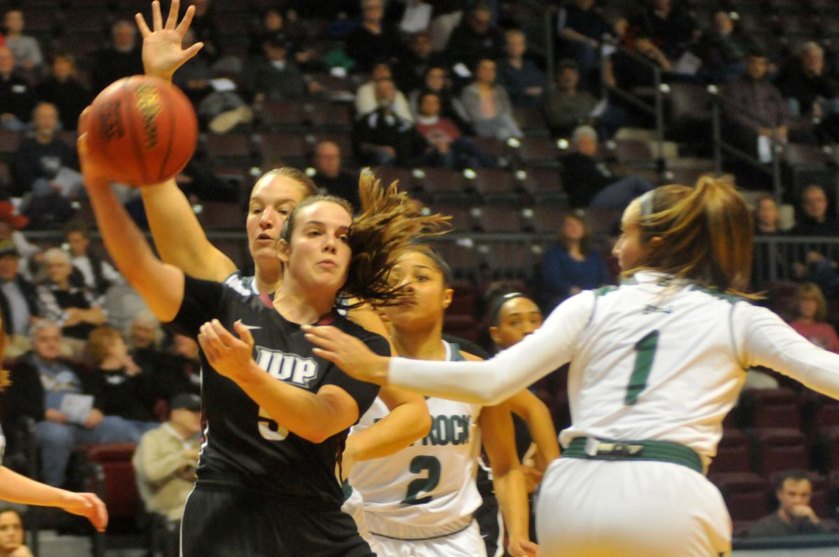 Myers Breaks Out In Iup S Romp Over Rock Sports Indianagazette Com