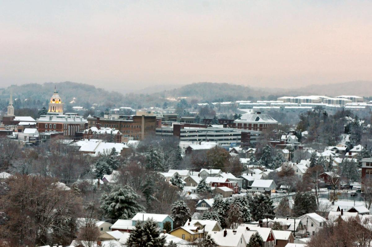 Snowfall Causes Accidents Outages News Indianagazette Com