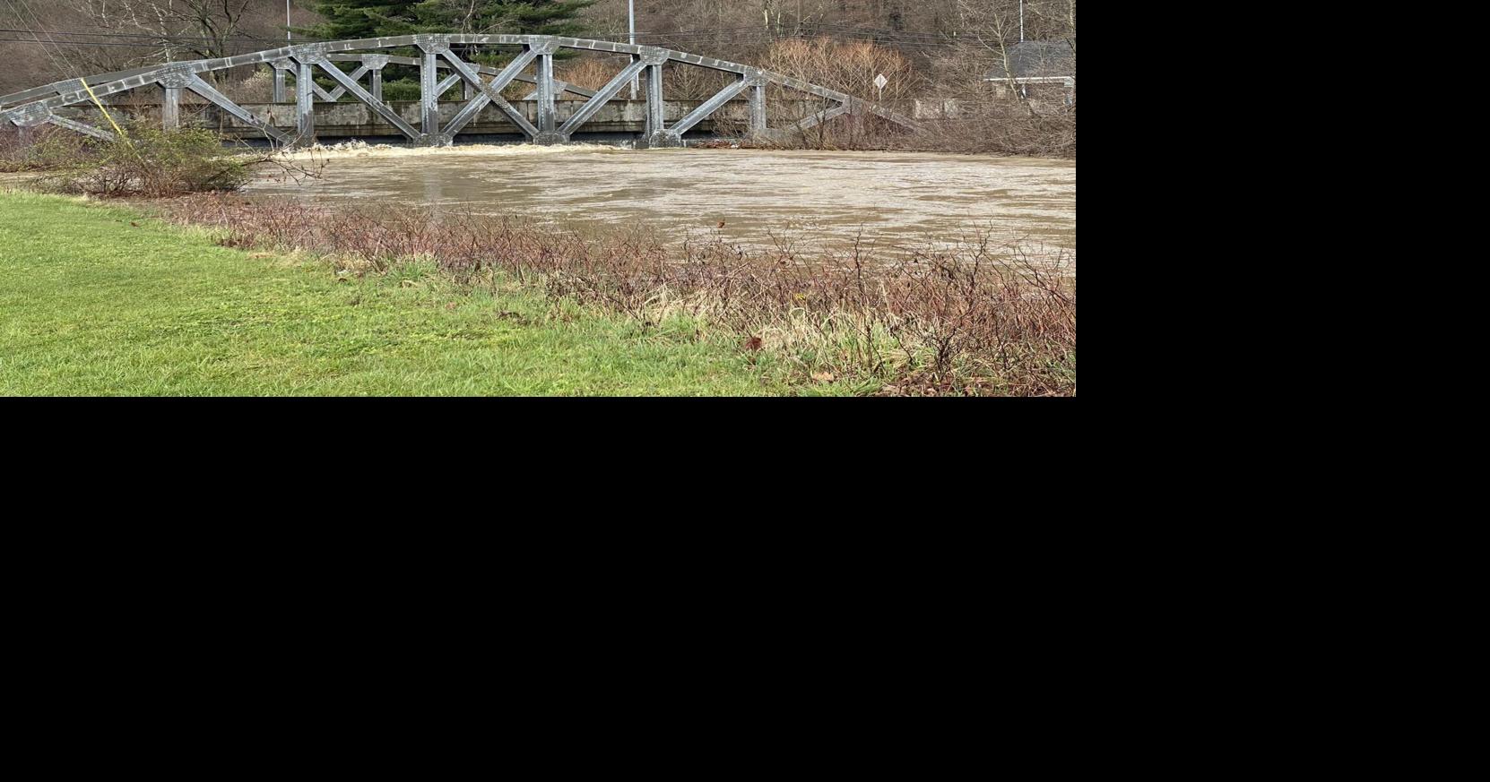Voluntary evacuation begins in Clymer due to extreme flooding Police