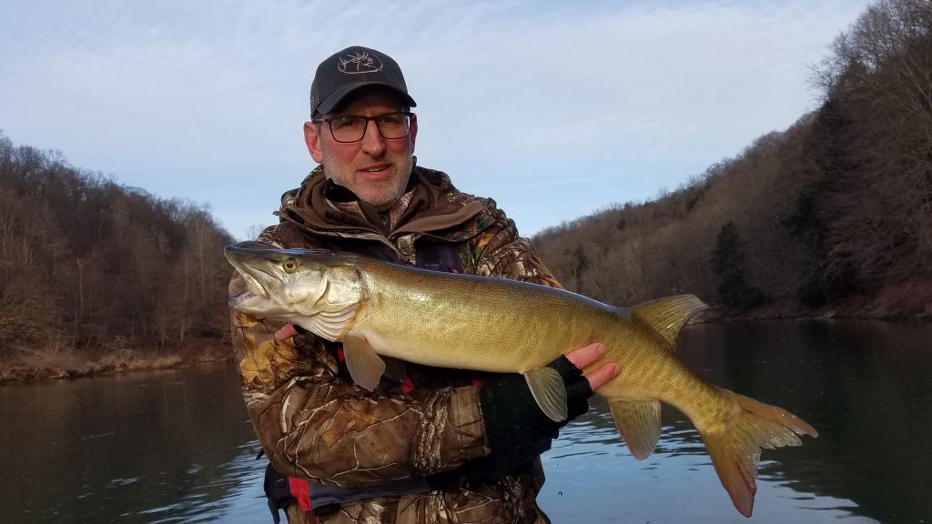 For muskies, try vertical jigging, Sports