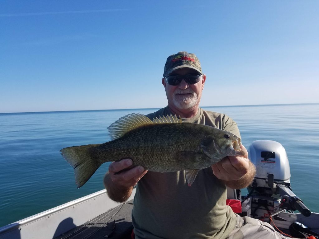 Lake Erie Fall Smallmouth Bass Fishing 