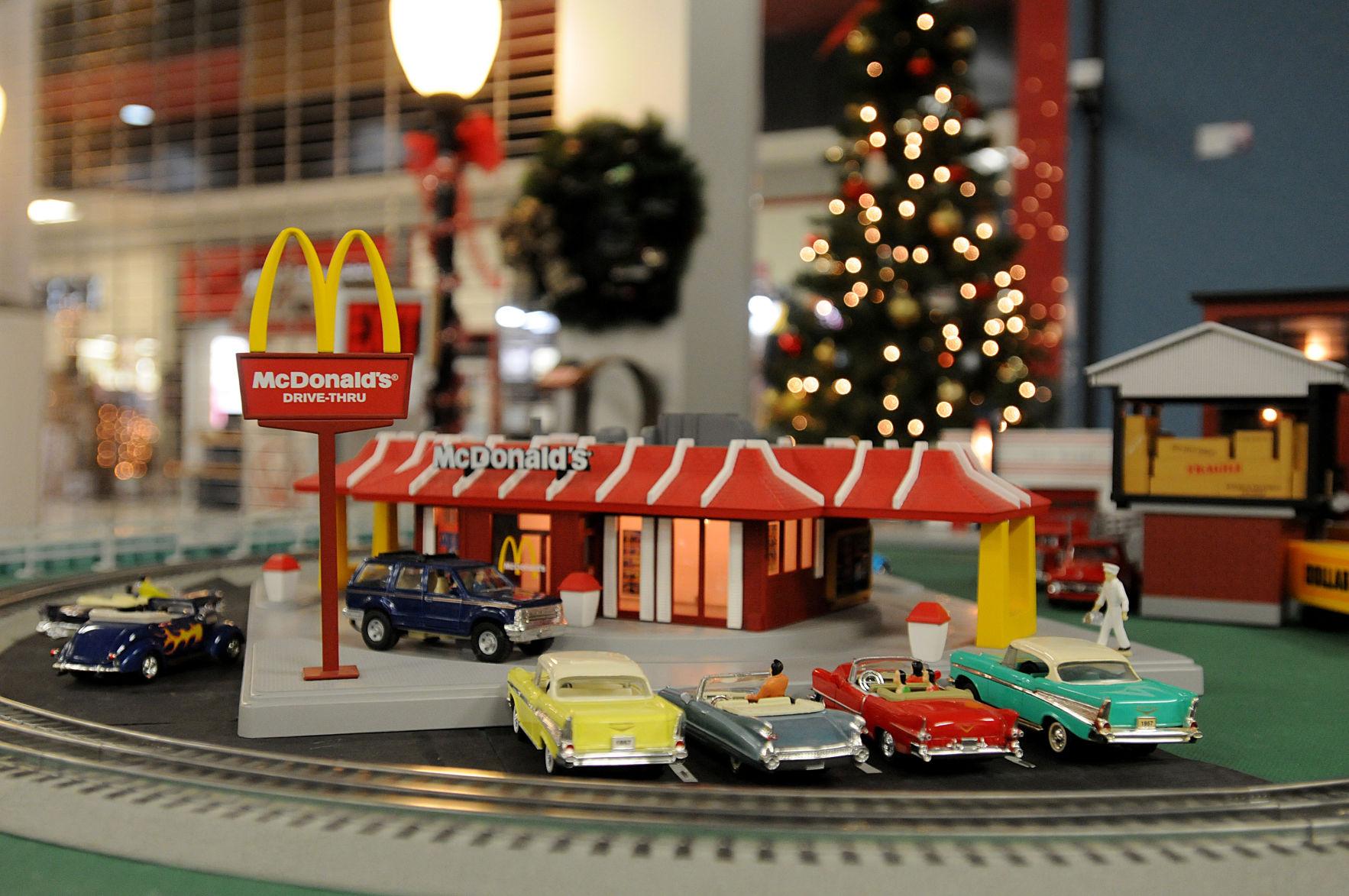 Gazette Photos Train collectors preparing model train display in mall