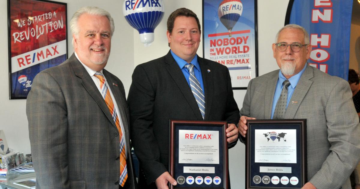 Indiana real estate agents earn corporate awards | Local News ...