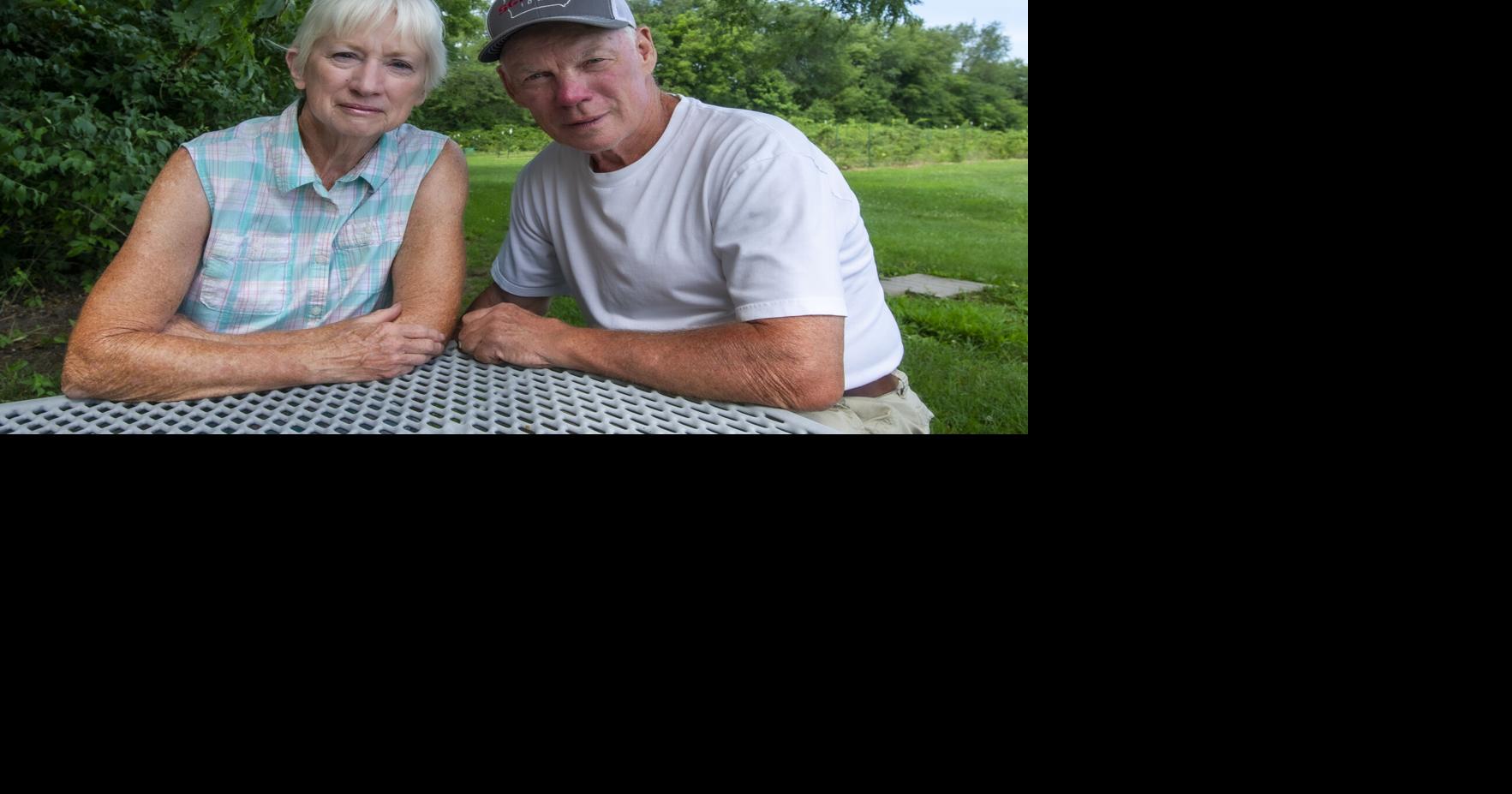 Local berry business offers fresh fruit, handson farm experience