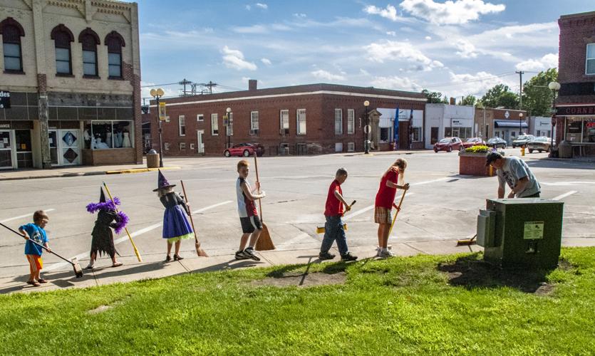 RAGBRAI to pull community together as it rolls through Indianola for