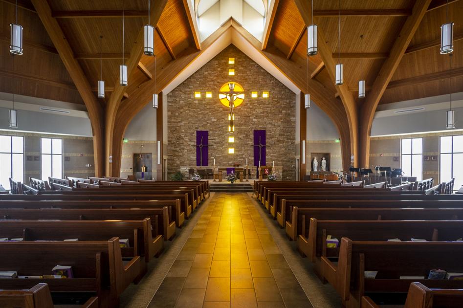 Indianola churches consider their paths in age of online services