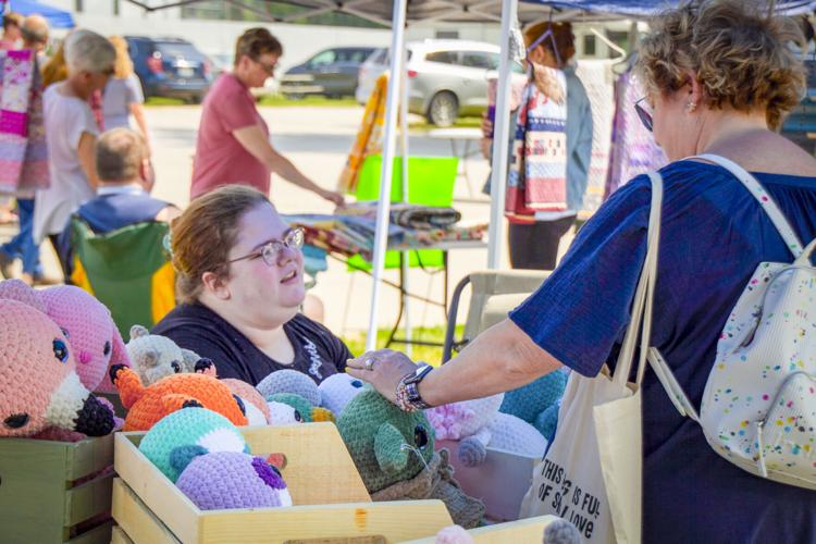 Warren County Farmers Market opens Multimedia