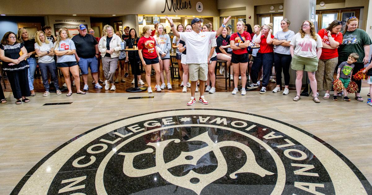 Simpson welcomes its softball team home