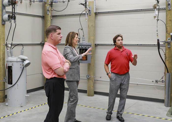 Sec. Walsh and Rep. Axne tour Missouri Valley Lineman’s training
