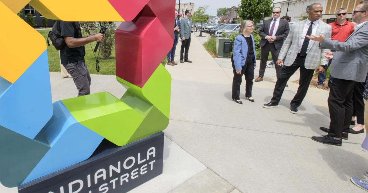U.S. Secretary of Housing explores Indianola's Main Street