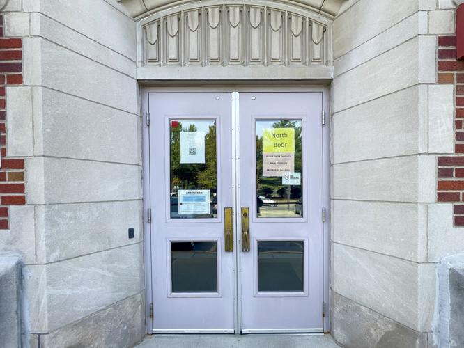 Warren County opening administration building doors to the public