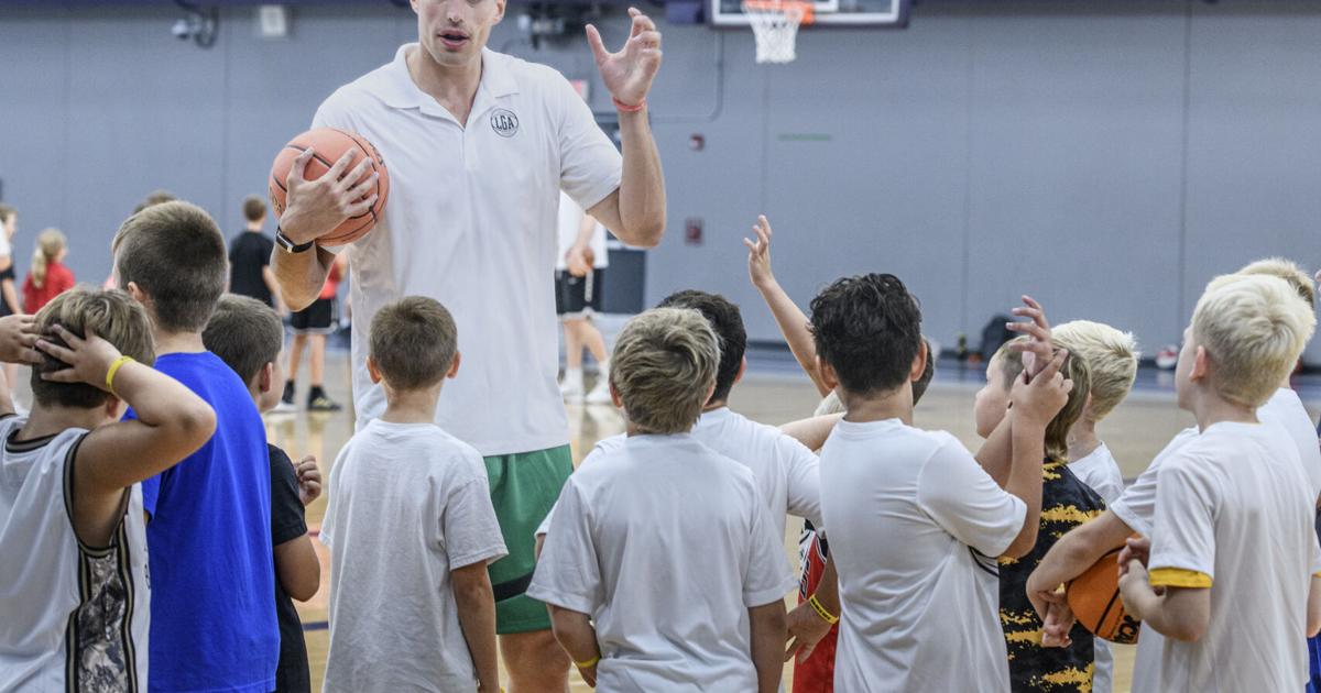 Garza family, Celtics head coach, share life lessons at basketball academy