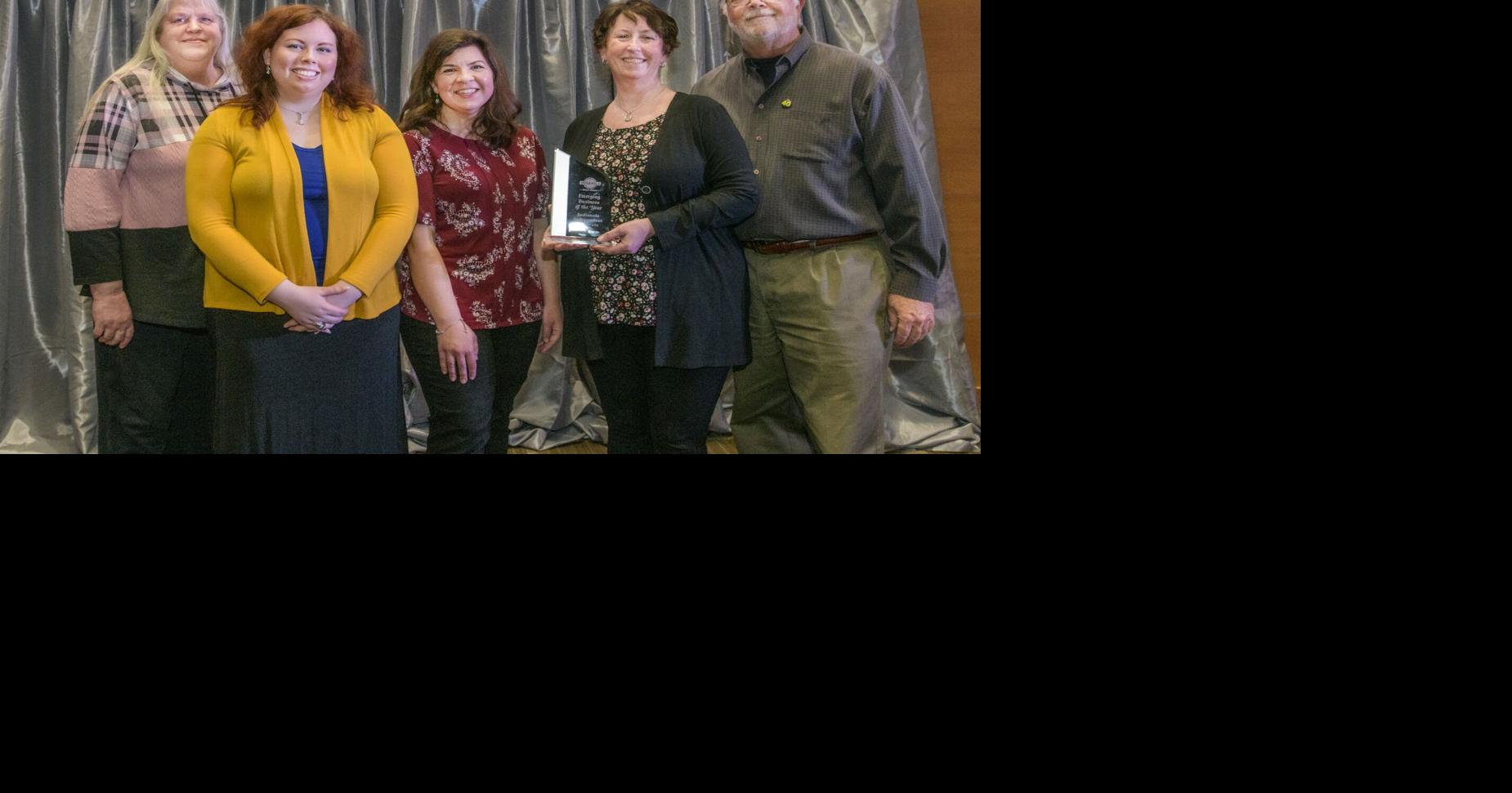 INDIANOLA CHAMBER AWARDS Independent Advocate wins Emerging Business