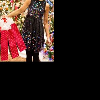 U.S. Online Holiday Sales Climb 4% Despite Fewer Discounts.