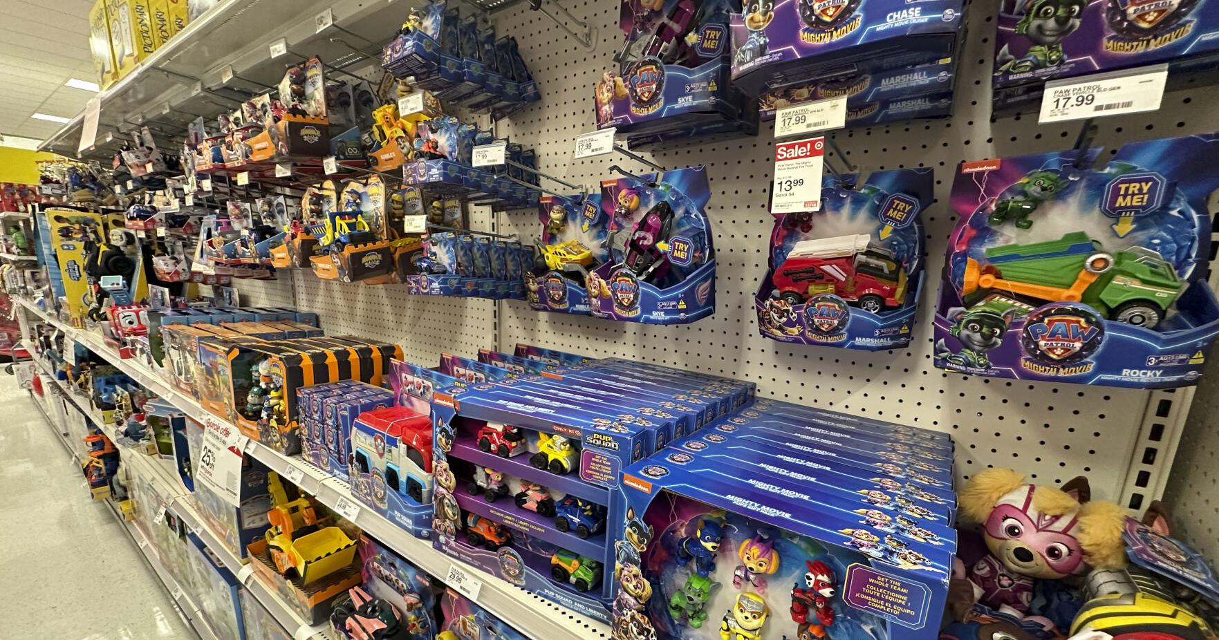 Target sales decline to start the year, but it sees improvement - Vimarsana News