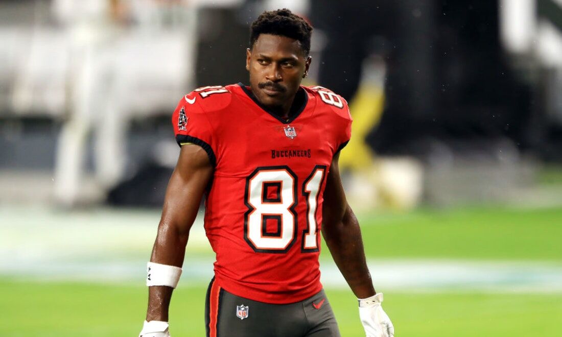 Report: Tampa Bay Buccaneers, Antonio Brown 'not close' on money in talks -  Tampa Bay Buccaneers, BucsGameday