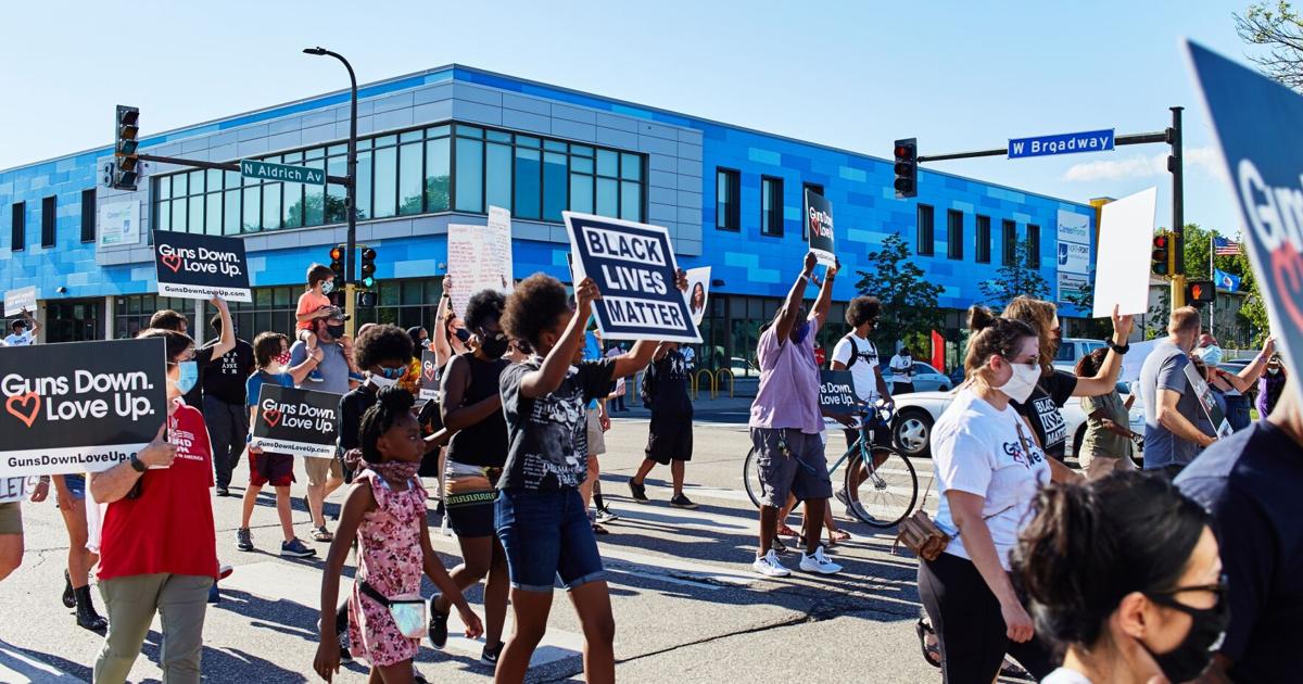 Heartstrings Gone Viral | Columnists | insightnews.com