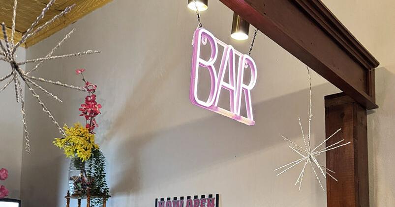 Musician’s Oshkosh vintage boutique is also a canned beer bar