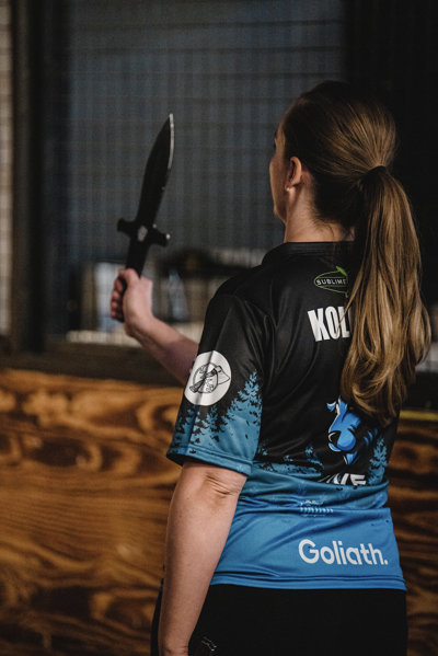 Axe throwing competition