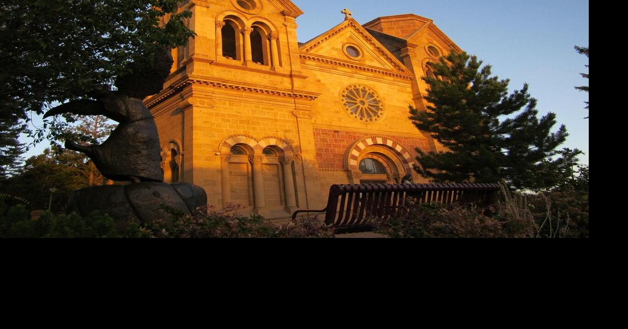 Which SW artsy city is now the #1 domestic travel destination in the US?